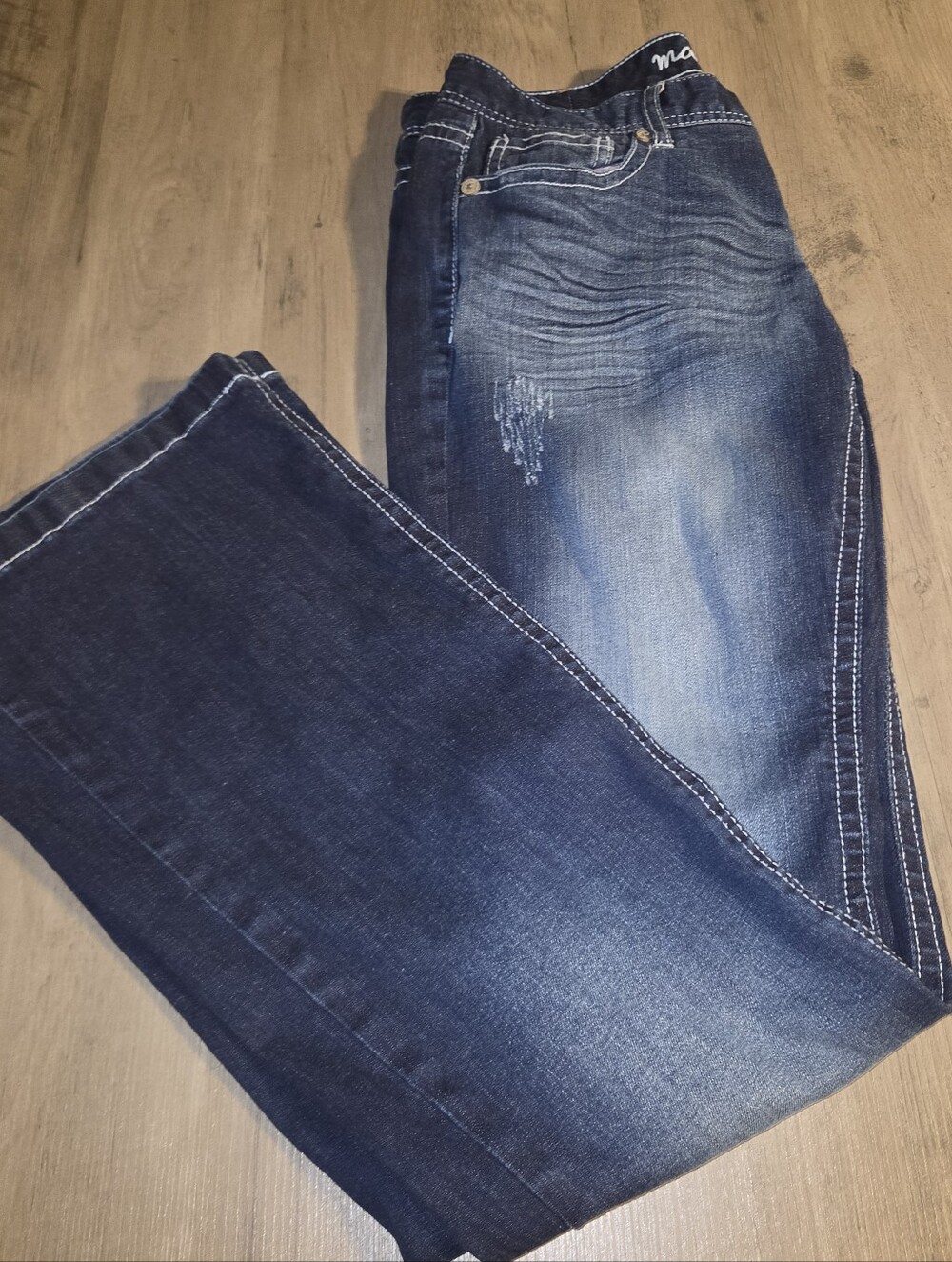Maurices Distressed Bootcut Jeans Thick Stitch Contrast Waist Size 5/6 Long